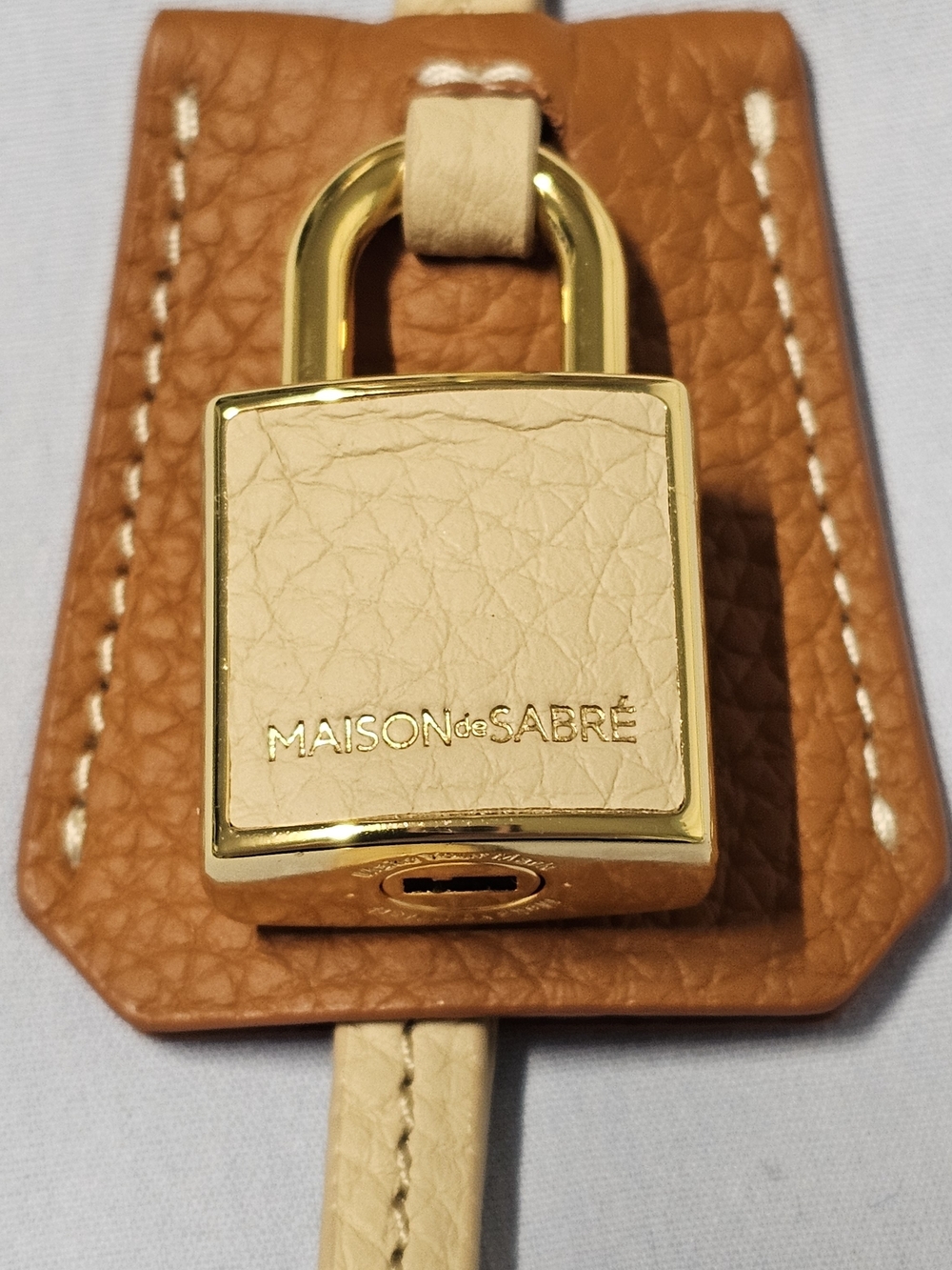 Maison de Sabre The SABRÉMOJI™ Padlock Charm in Pecan Nude - Picture 10 of 12